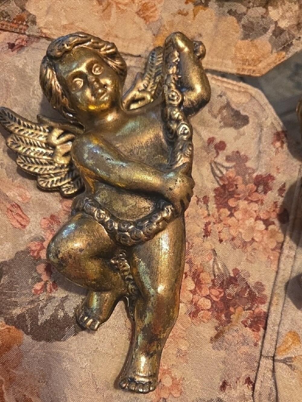 Christmas Items - Picture 6 of 10
